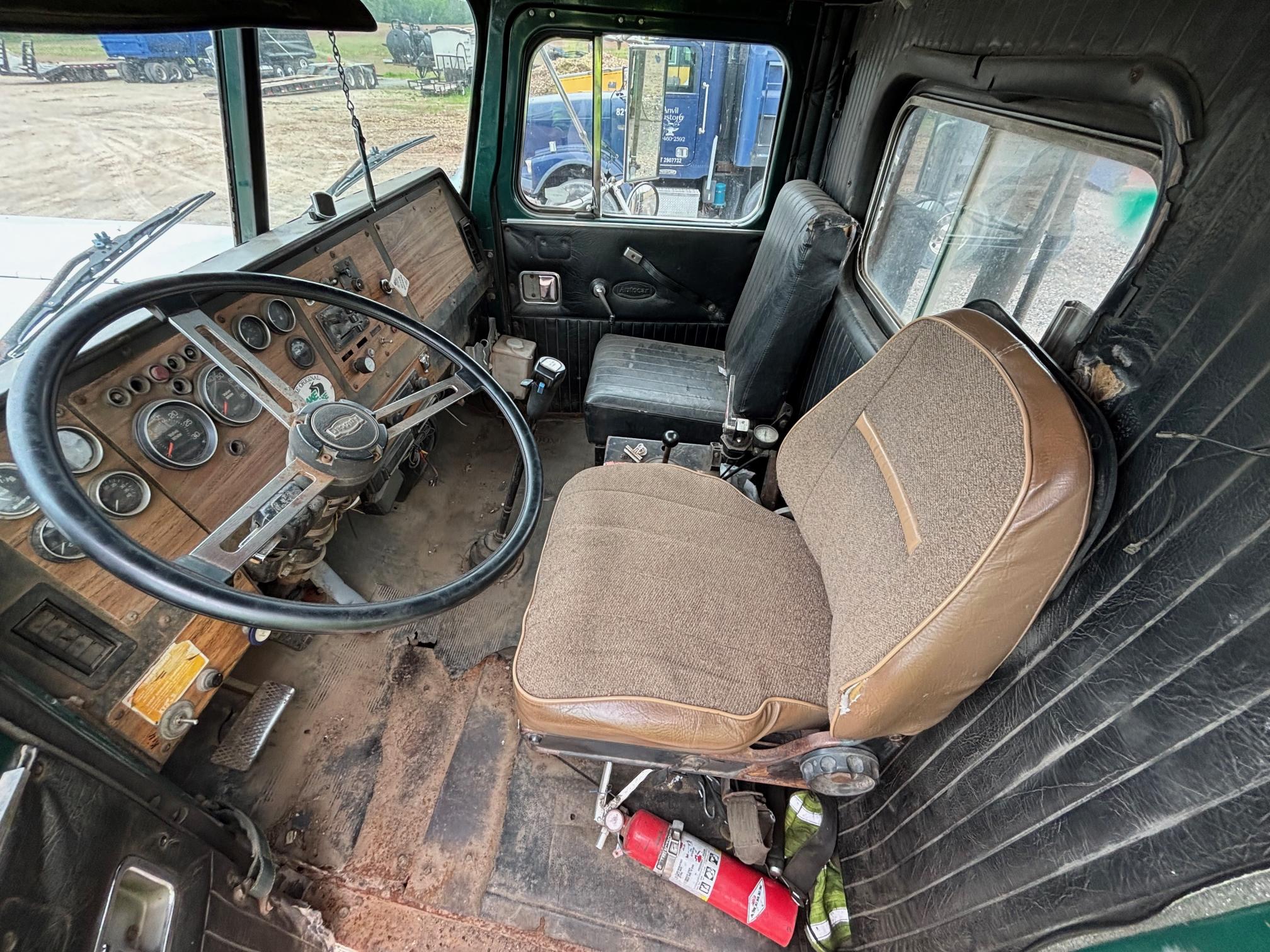 1988 AUTOCAR Roll-off - Image 9